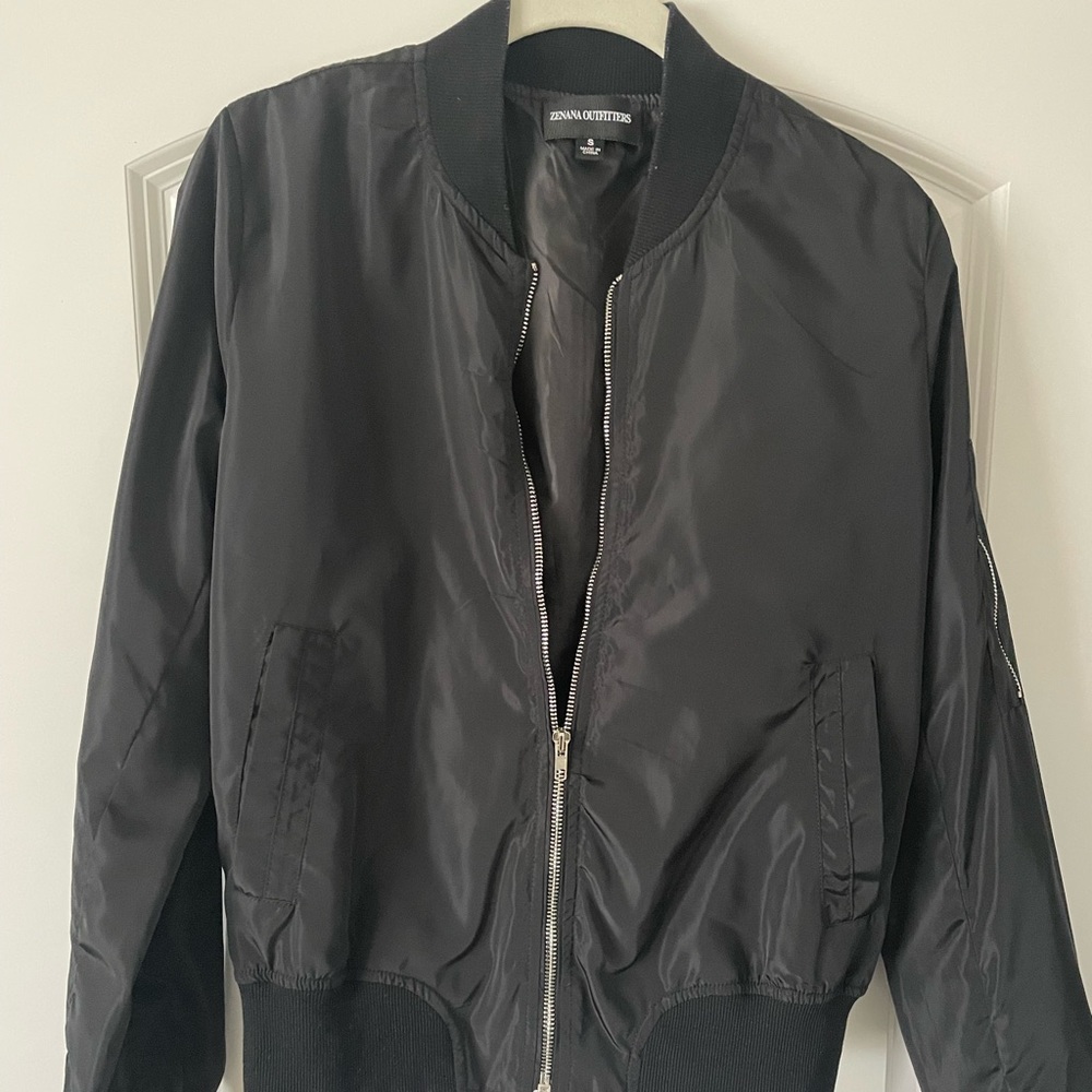 Black bomber jacket, size small